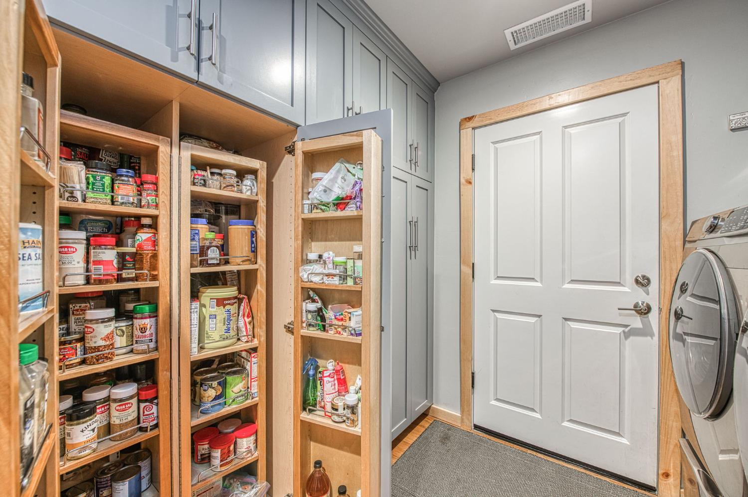 39153 Granite Ln, Shaver Lake, CA 93664