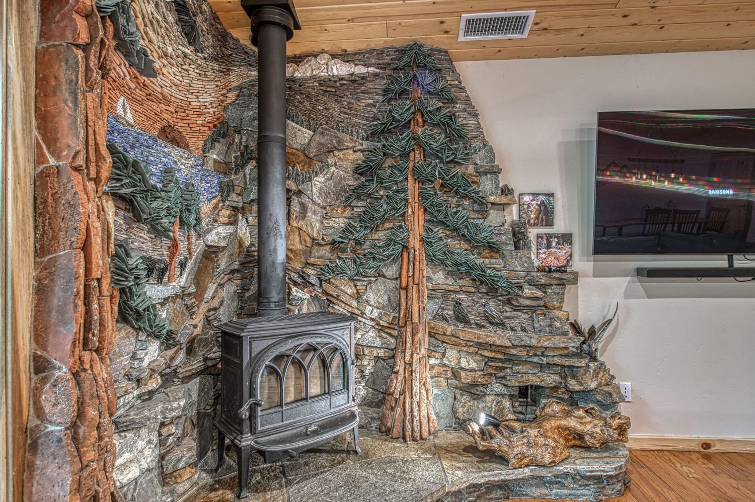 39153 Granite Ln, Shaver Lake, CA 93664