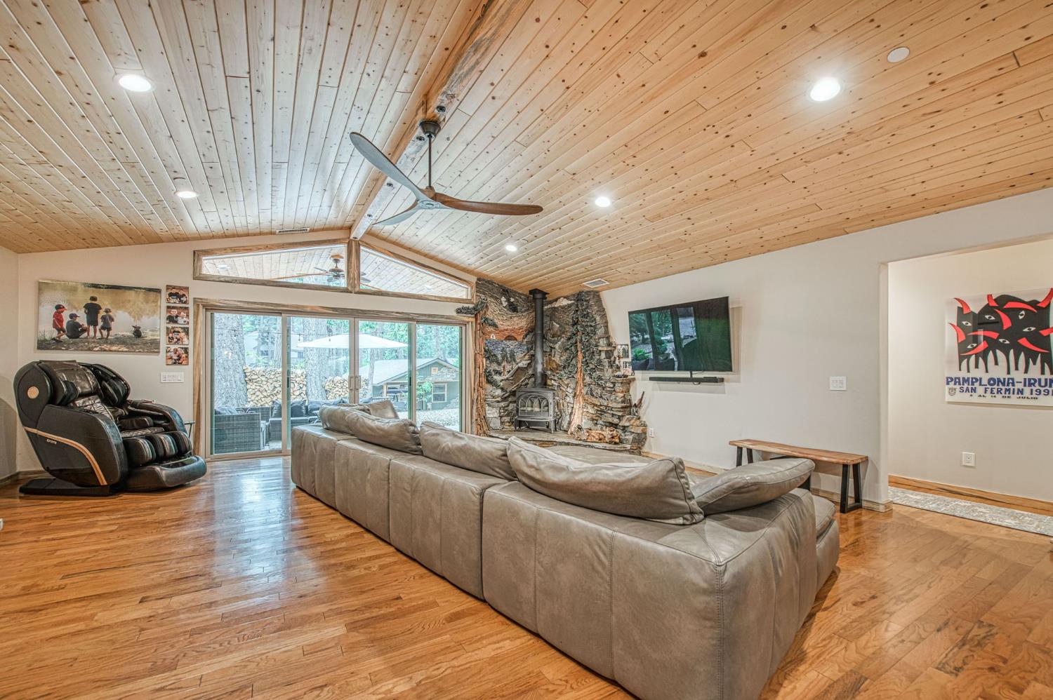 39153 Granite Ln, Shaver Lake, CA 93664