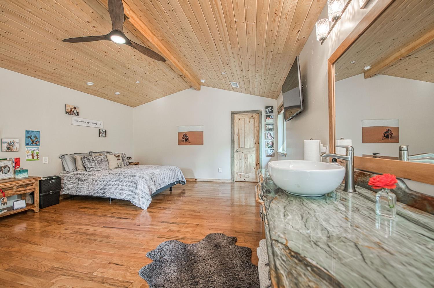 39153 Granite Ln, Shaver Lake, CA 93664