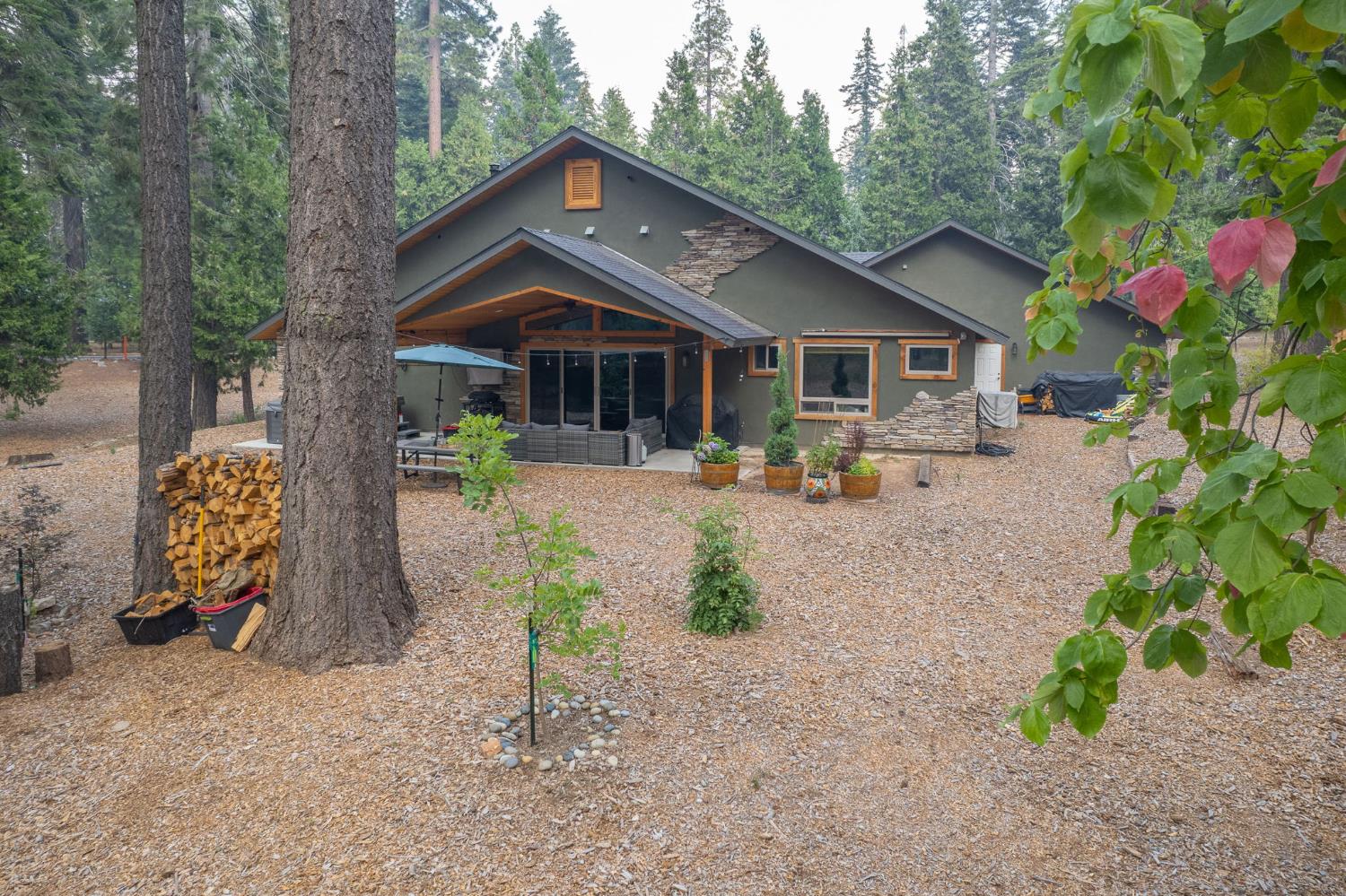39153 Granite Ln, Shaver Lake, CA 93664