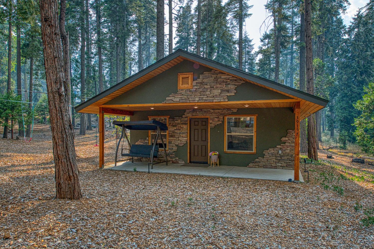 39153 Granite Ln, Shaver Lake, CA 93664