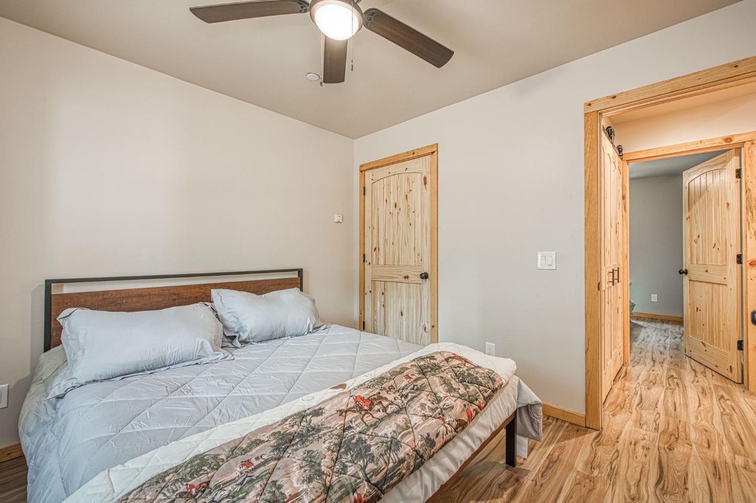 39153 Granite Ln, Shaver Lake, CA 93664