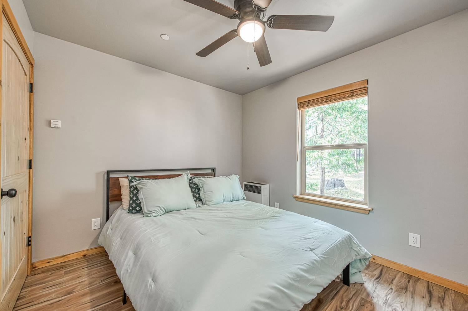 39153 Granite Ln, Shaver Lake, CA 93664