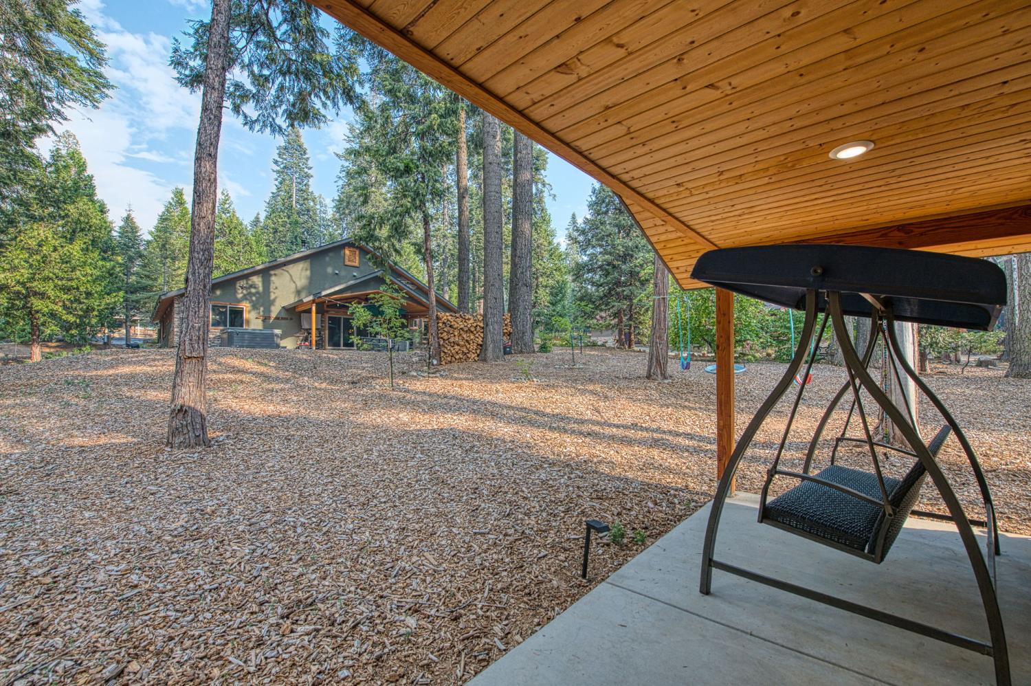 39153 Granite Ln, Shaver Lake, CA 93664