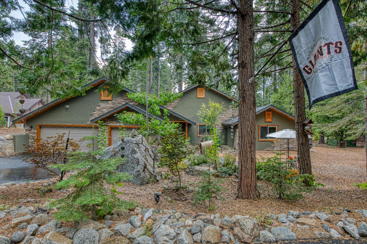 39153 Granite Ln, Shaver Lake, CA 93664