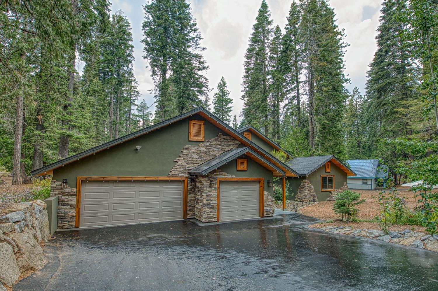 39153 Granite Ln, Shaver Lake, CA 93664