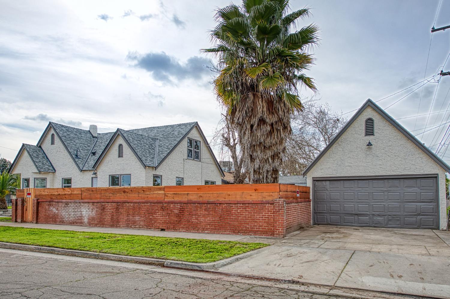 4345 E Iowa Ave, Fresno, CA 93702