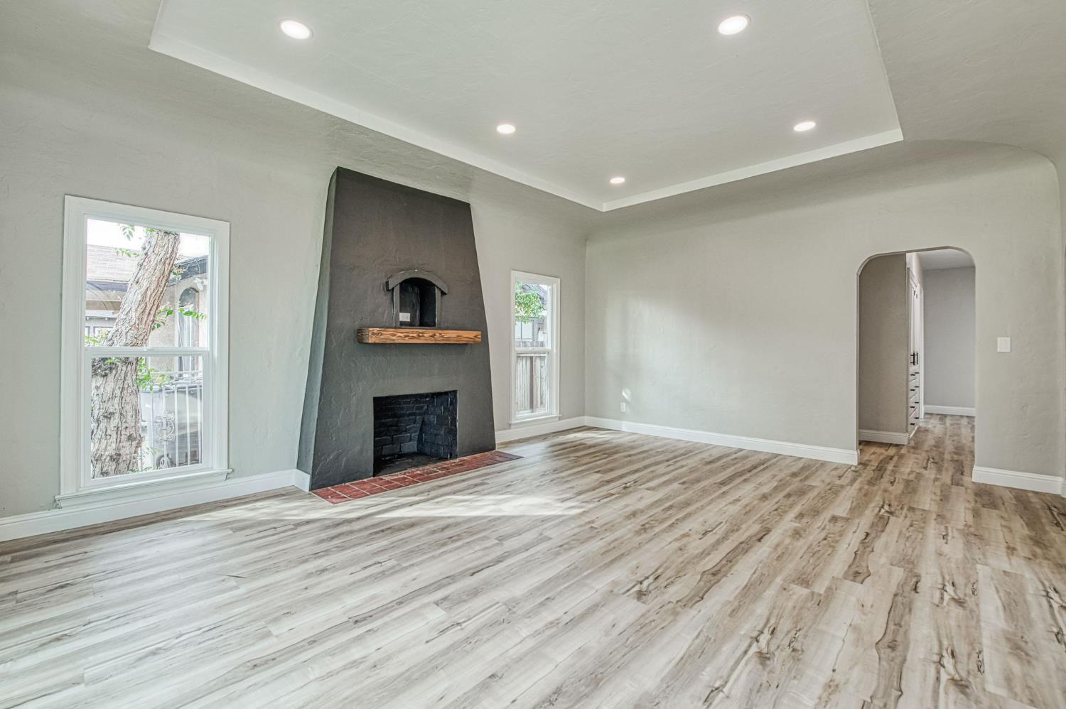 4345 E Iowa Ave, Fresno, CA 93702