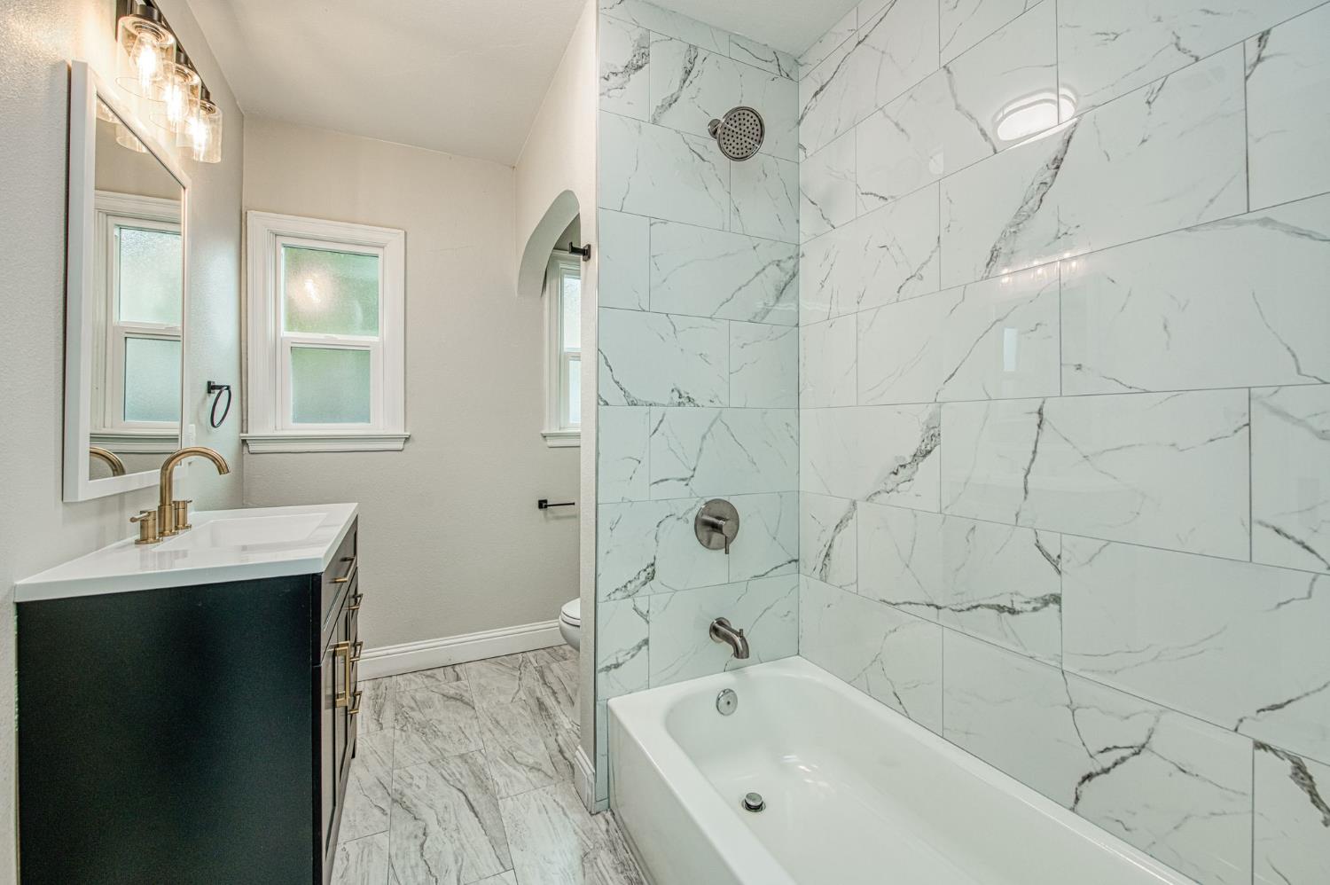 4345 E Iowa Ave, Fresno, CA 93702