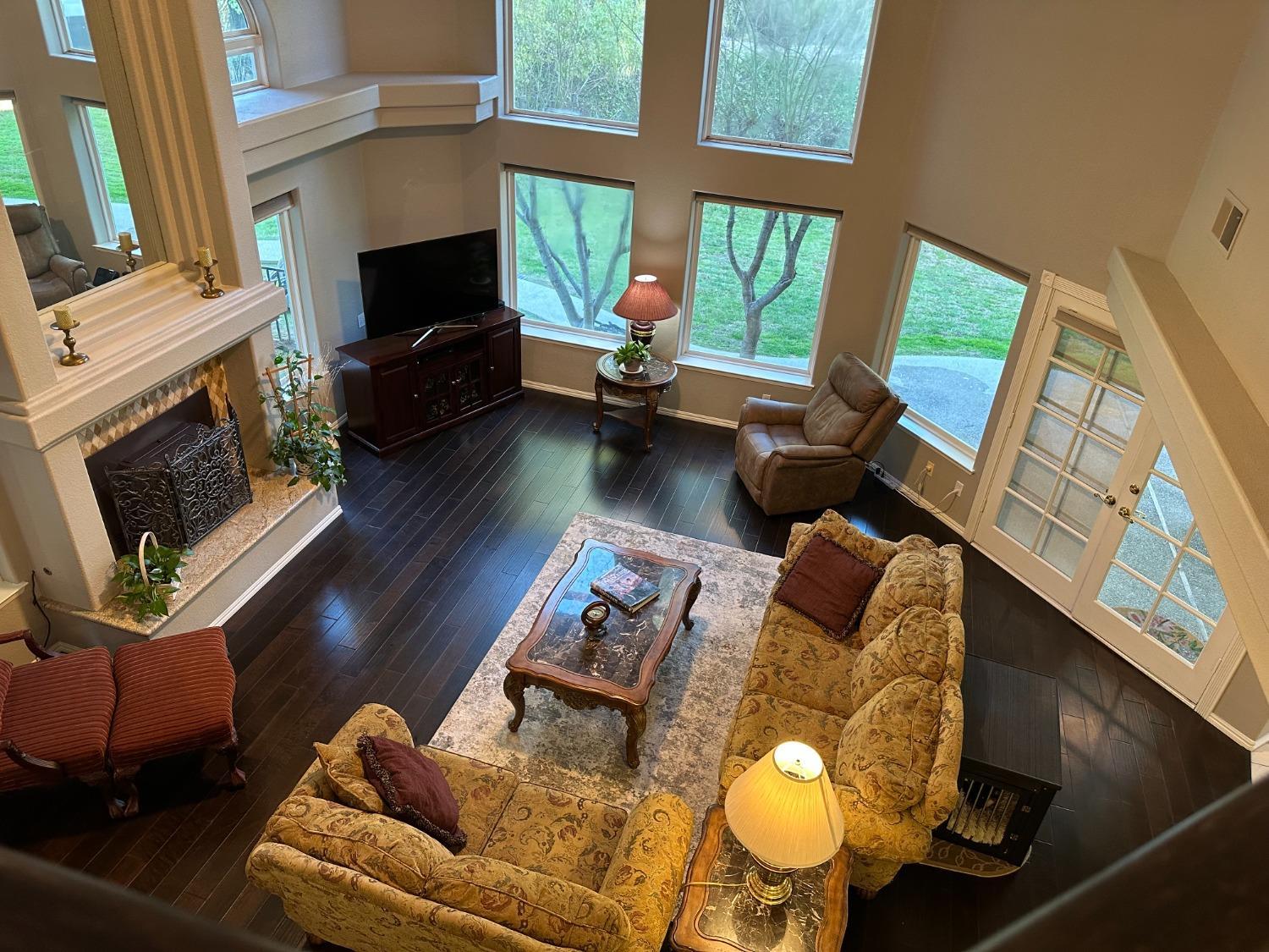 10250 N Quail Run Dr, Fresno, CA 93730