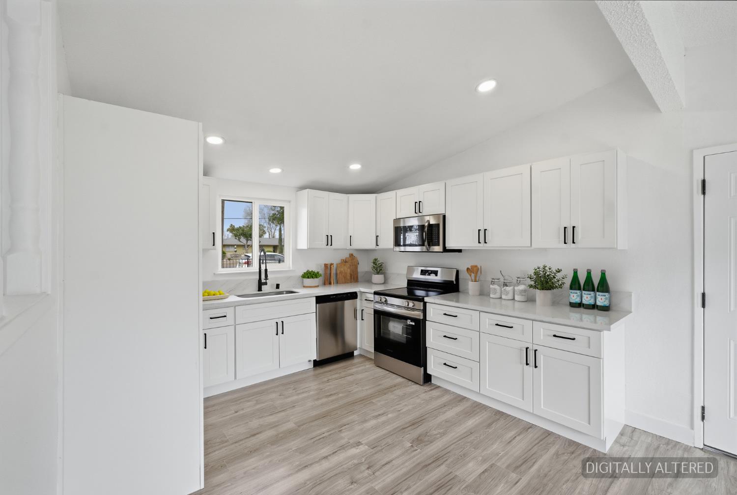 1150 E Jensen Ave, Fresno, CA 93706