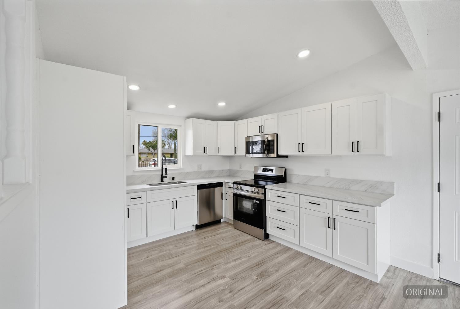 1150 E Jensen Ave, Fresno, CA 93706