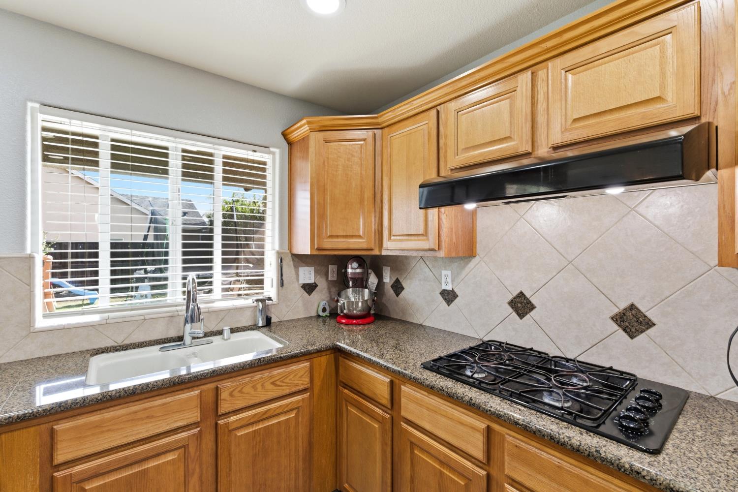 1116 Liberation Way, Lemoore, CA 93245