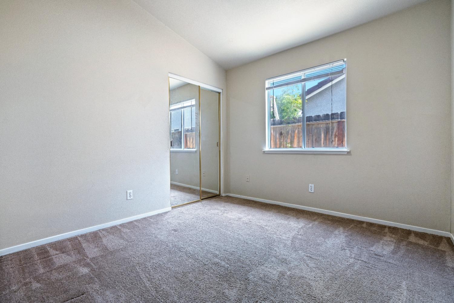 5634 W Donner Ave, Fresno, CA 93722