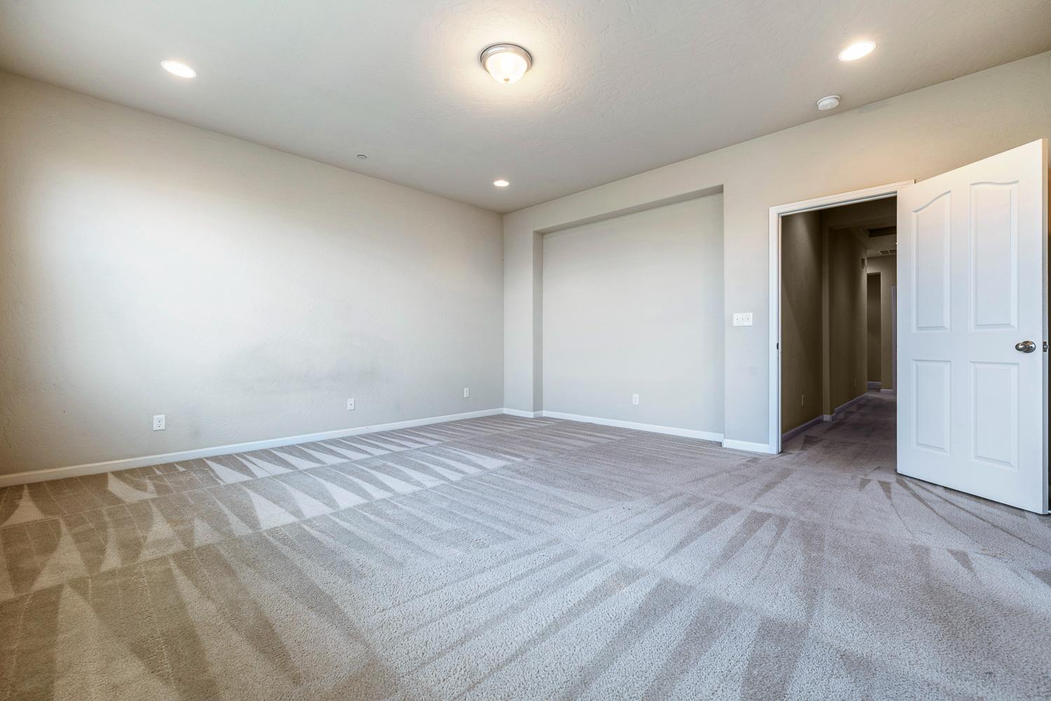 10612 N Dearing Ave, Fresno, CA 93730