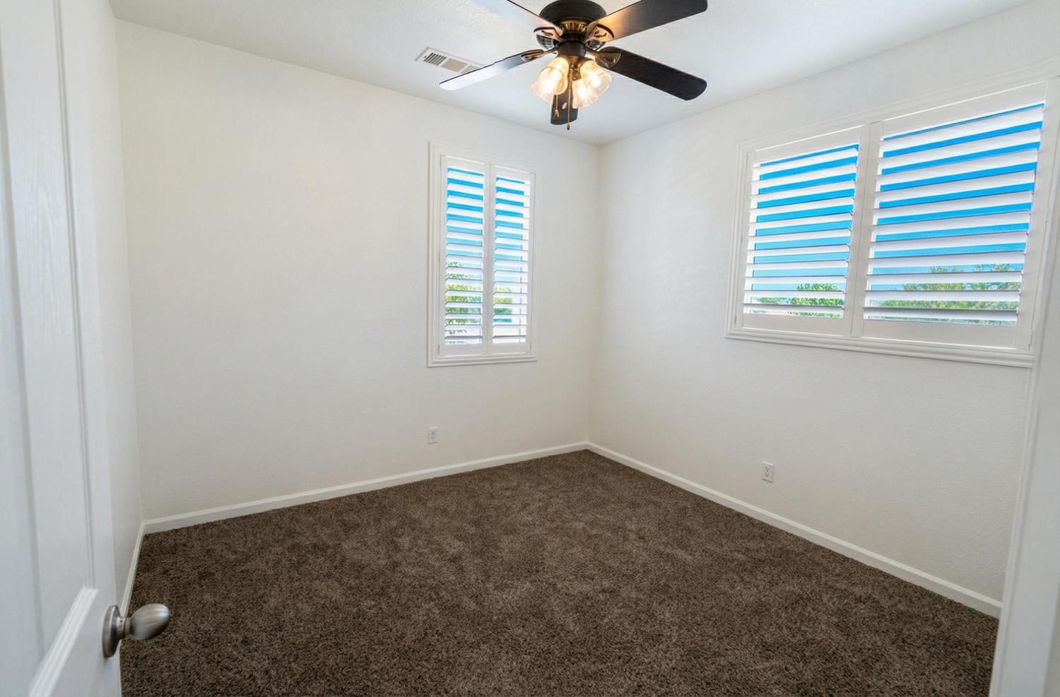 1043 La Jolla Ave, Clovis, CA 93619