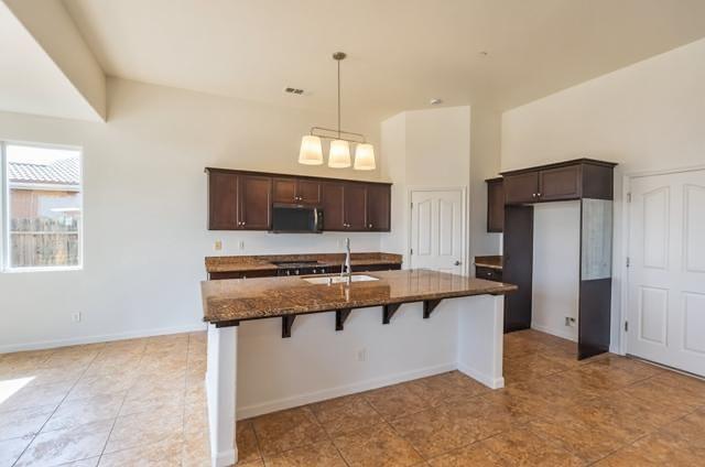 1043 La Jolla Ave, Clovis, CA 93619