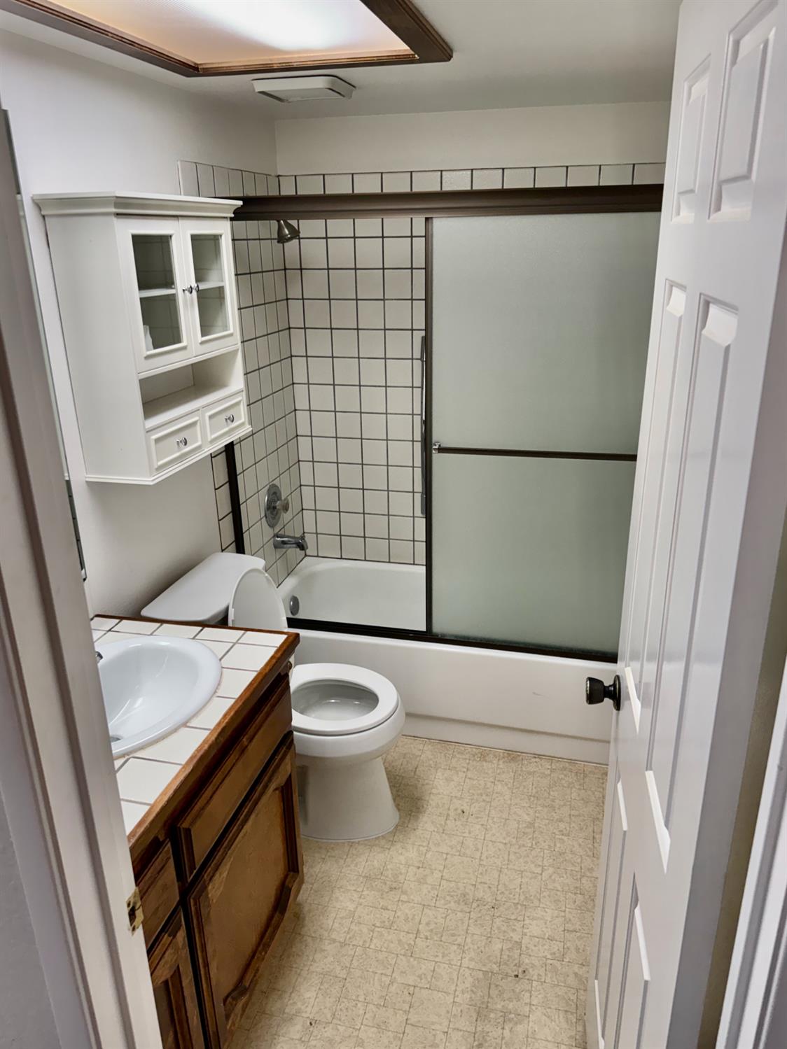 1468 Plymouth Rock Way, Clovis, CA 93612