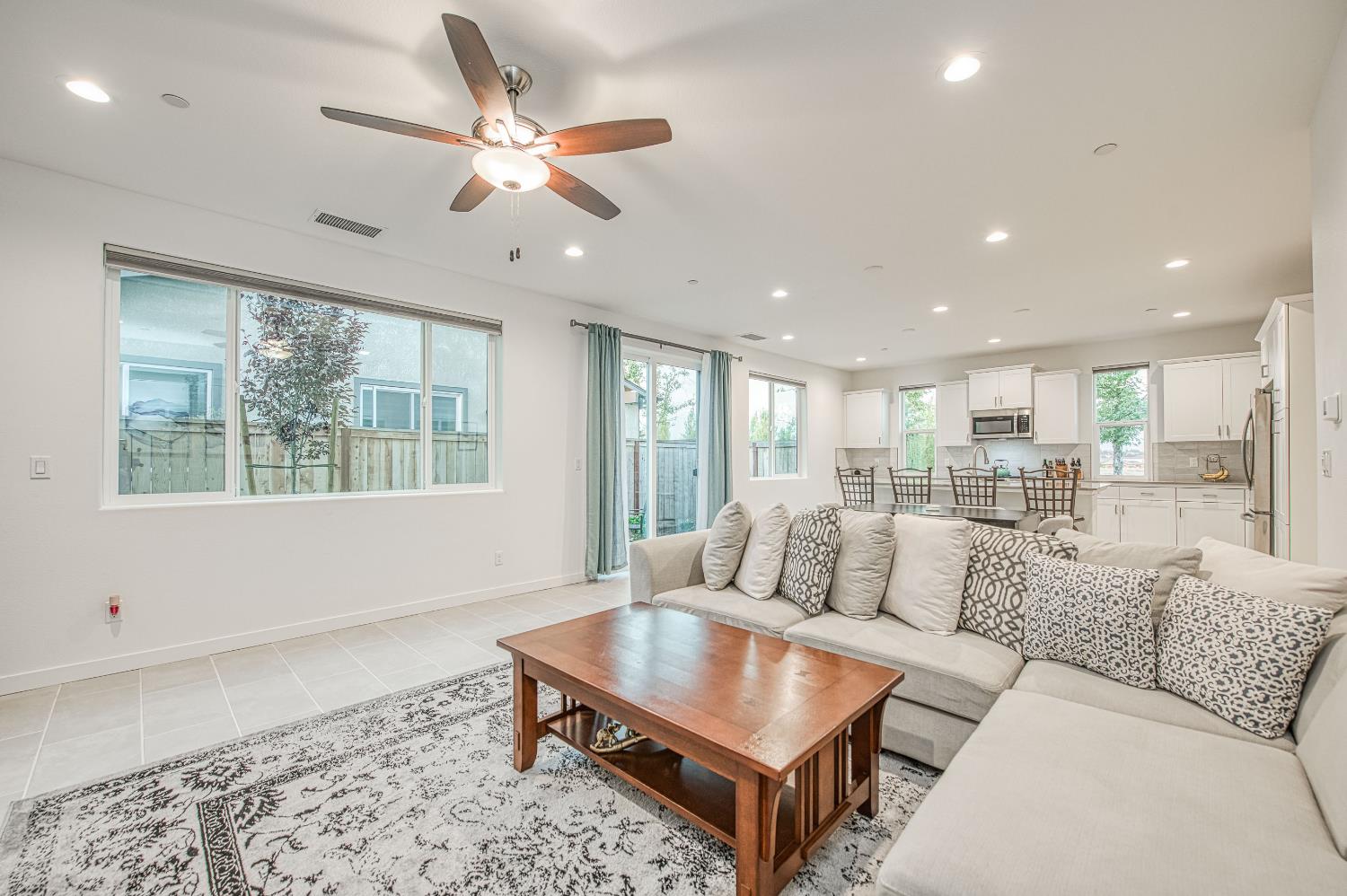 849 Livio Way, Madera, CA 93636