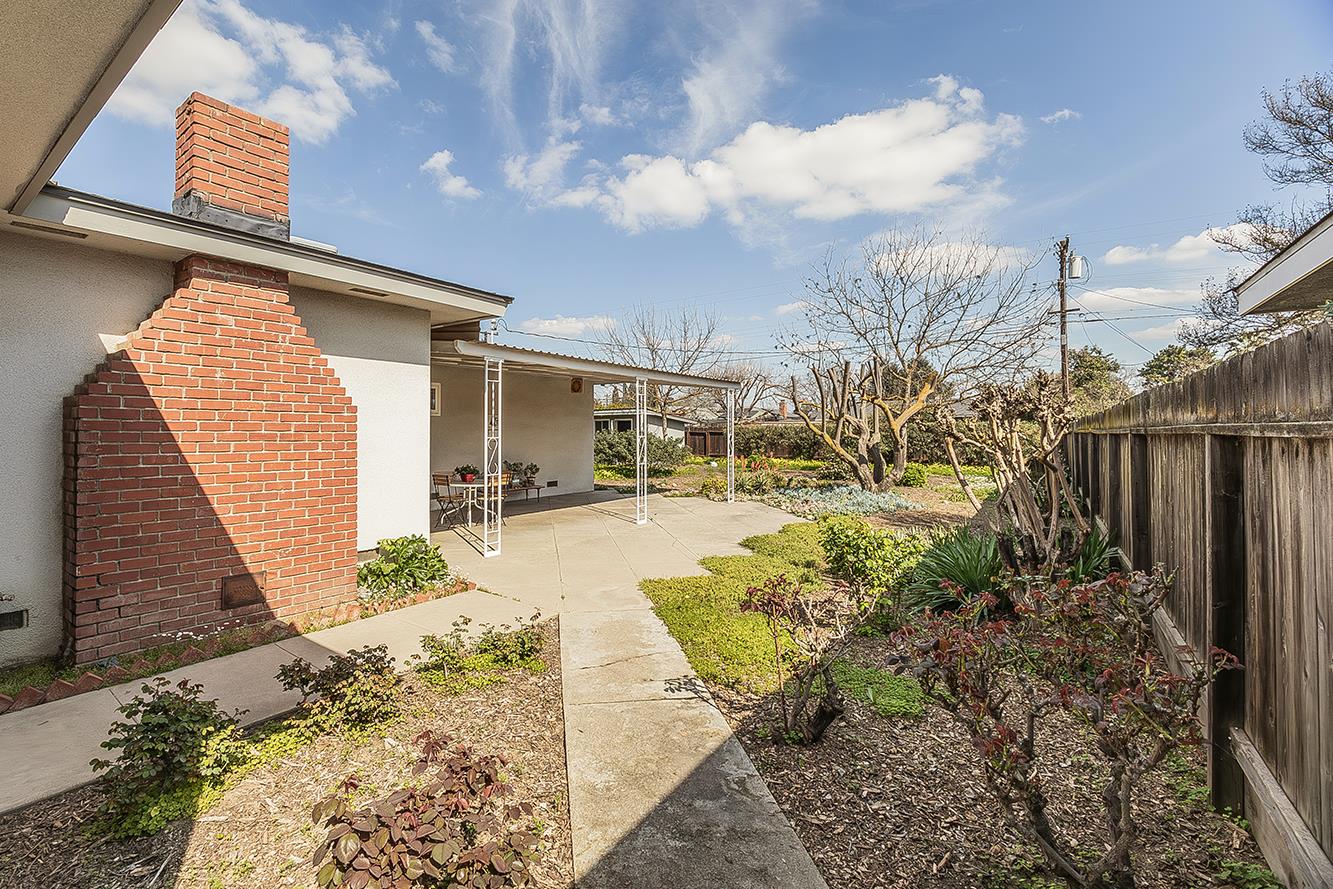 1416 S Church Ave, Reedley, CA 93654