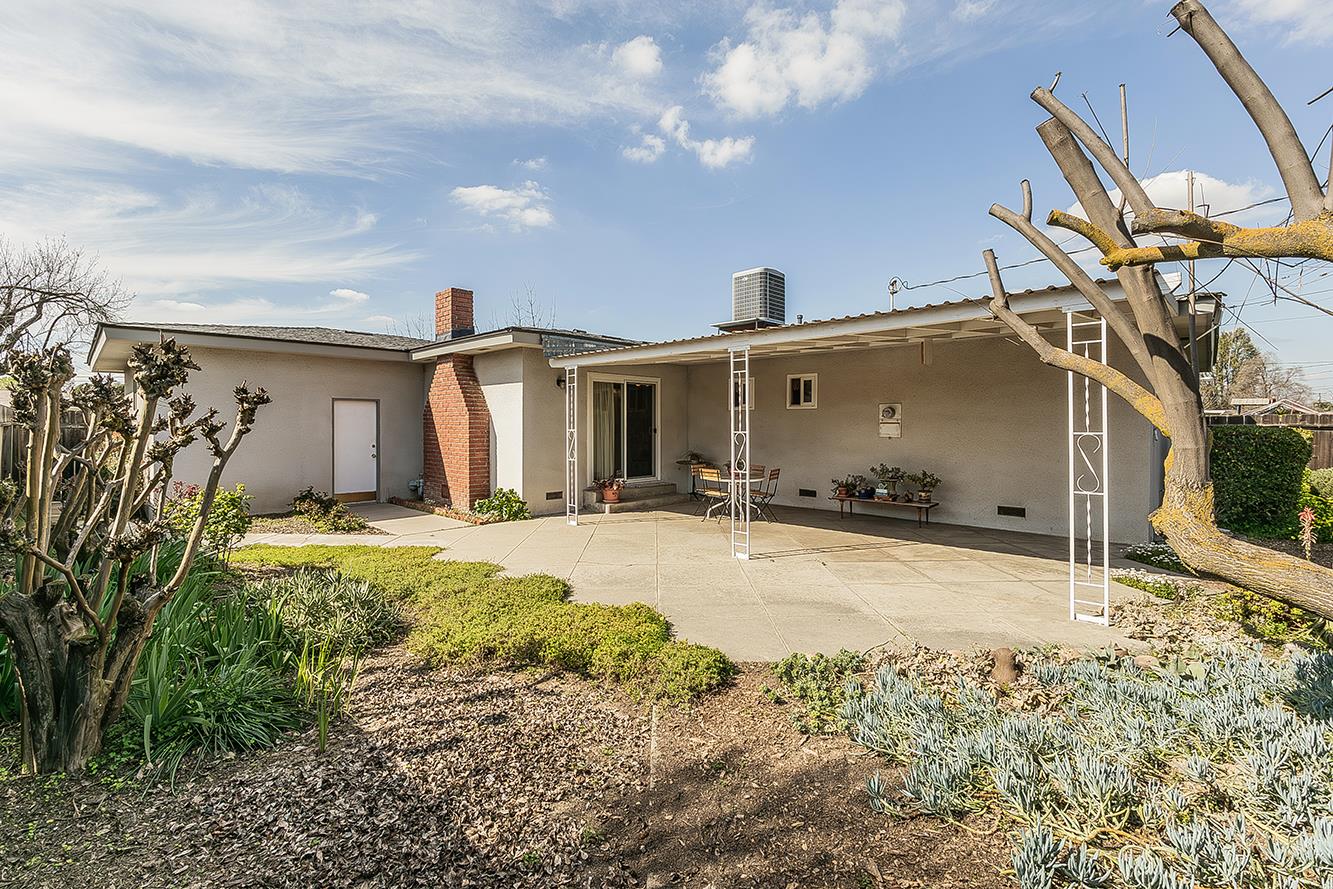 1416 S Church Ave, Reedley, CA 93654