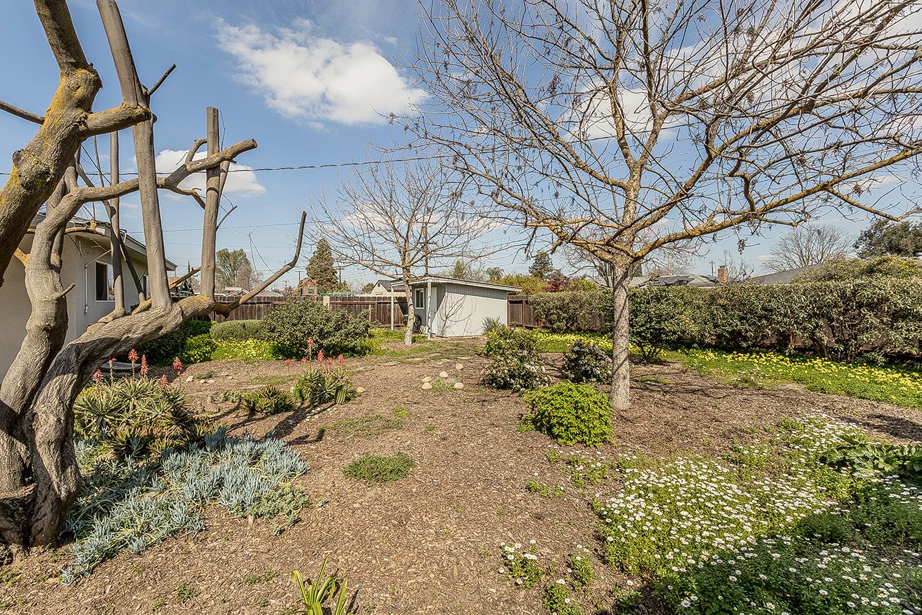 1416 S Church Ave, Reedley, CA 93654