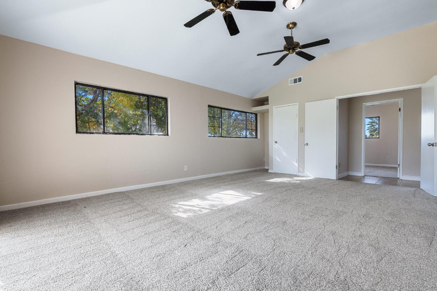 4666 N Zediker Ave, Sanger, CA 93657