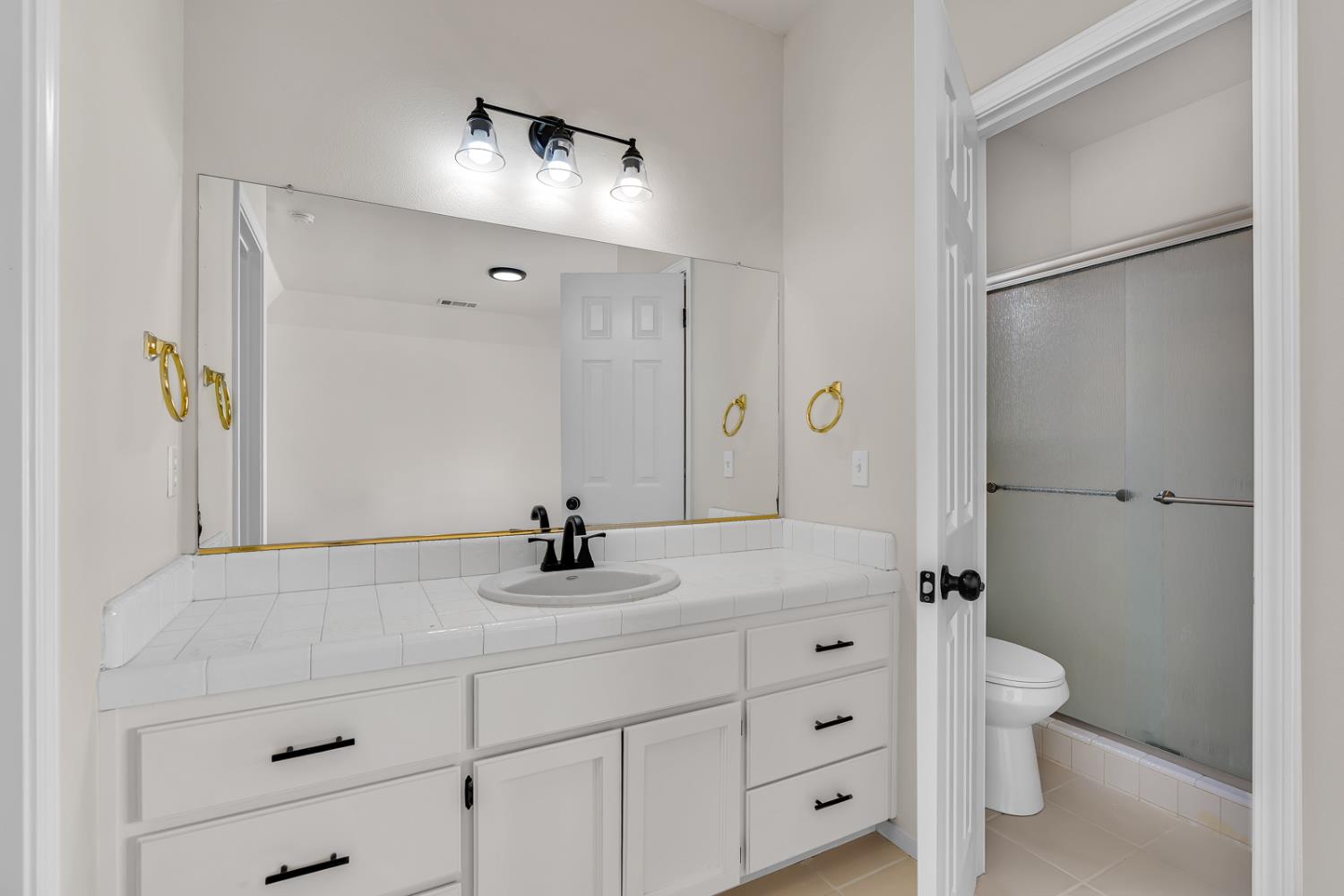 2324 E Fir, Fresno, CA 93720