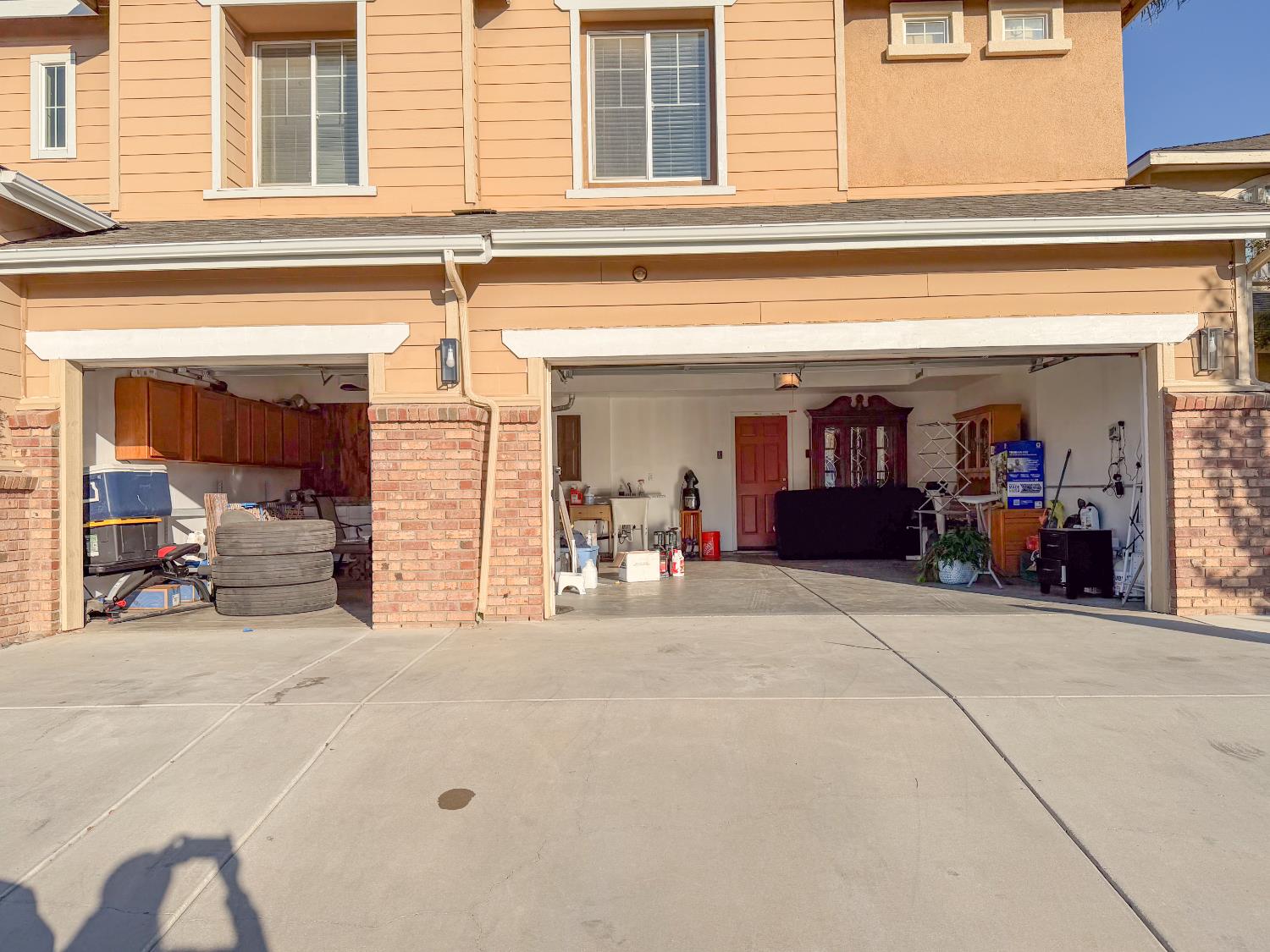 1976 N Belvedere Ave, Fresno, CA 93722