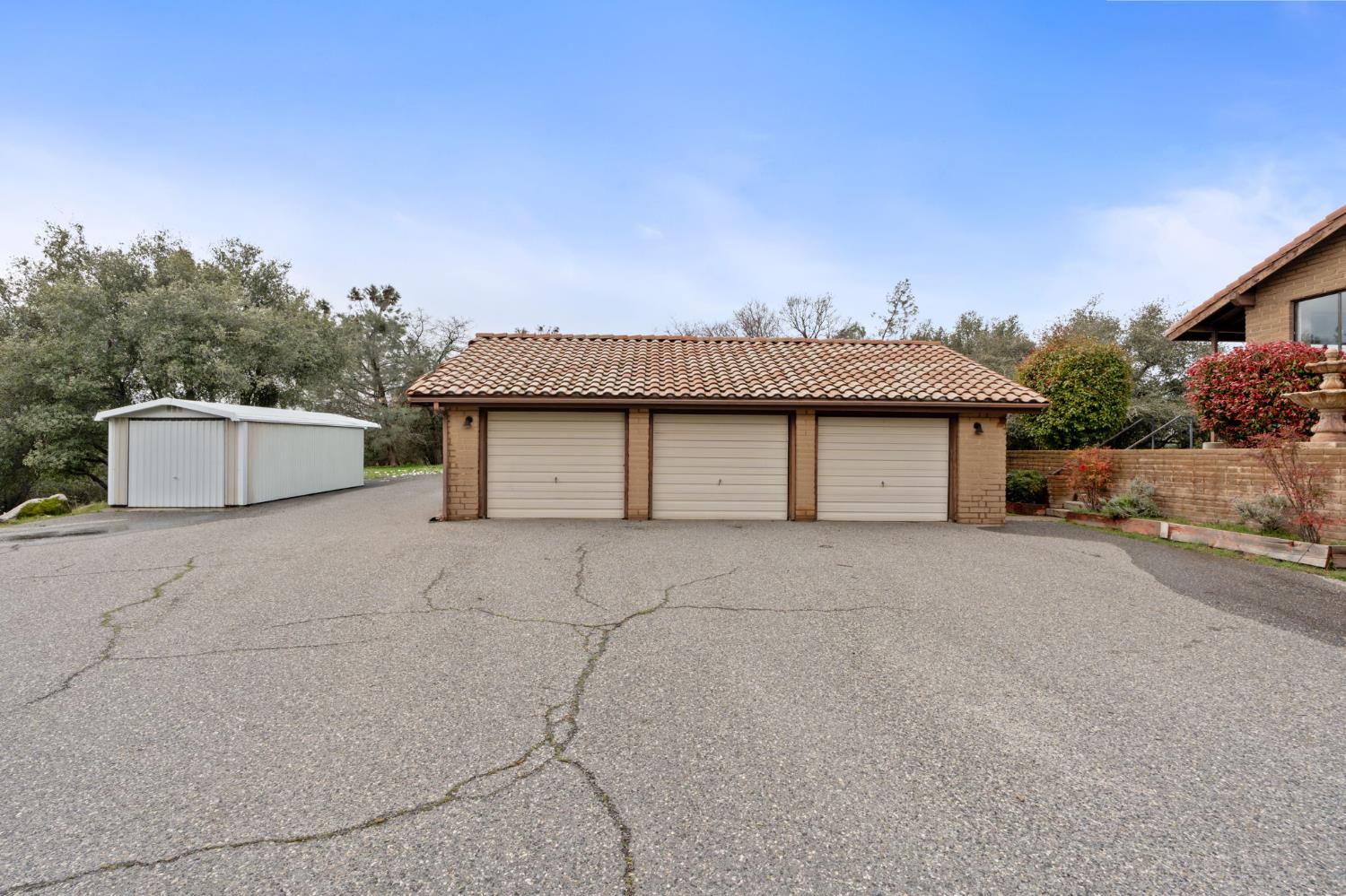 35085 Auberry Rd, Auberry, CA 93602