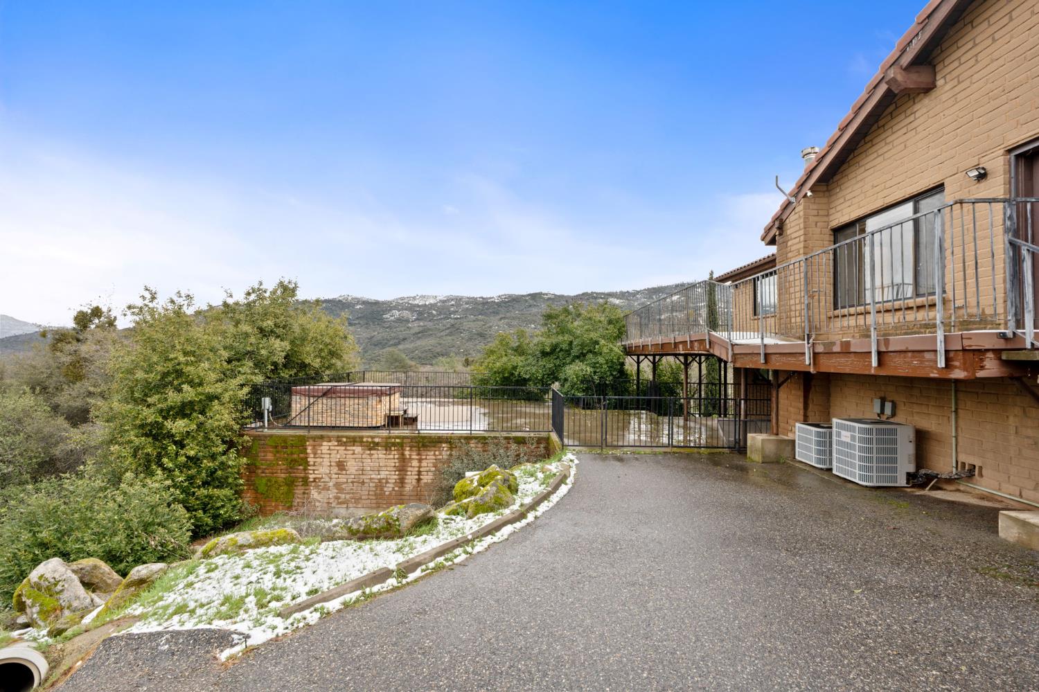 35085 Auberry Rd, Auberry, CA 93602