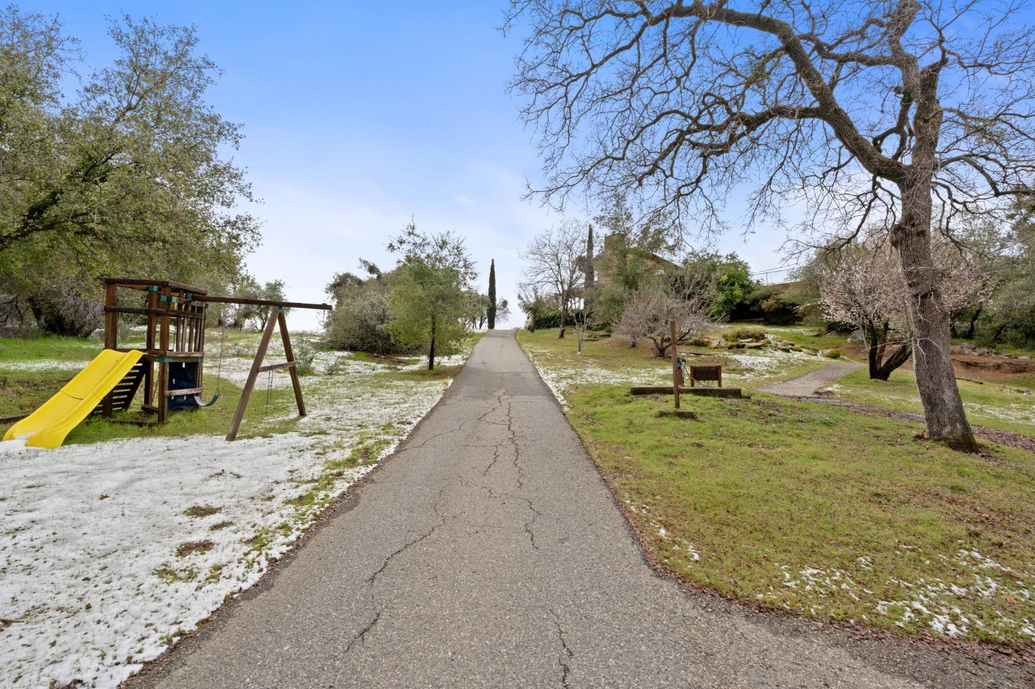 35085 Auberry Rd, Auberry, CA 93602