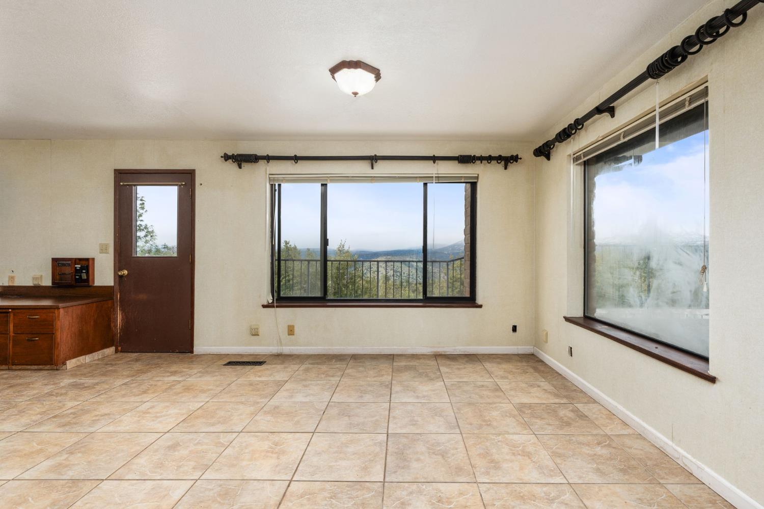 35085 Auberry Rd, Auberry, CA 93602