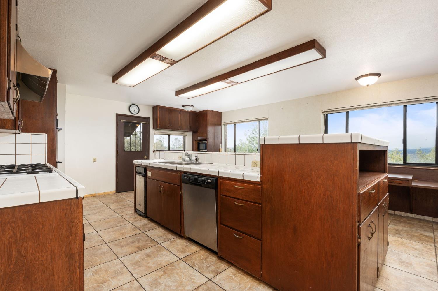 35085 Auberry Rd, Auberry, CA 93602