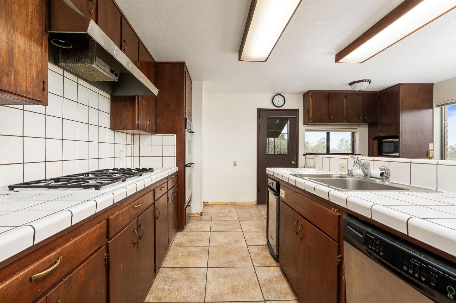 35085 Auberry Rd, Auberry, CA 93602