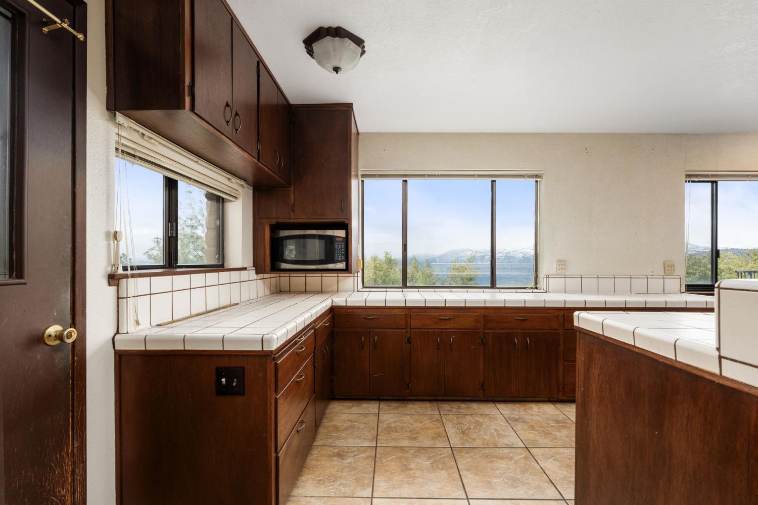 35085 Auberry Rd, Auberry, CA 93602