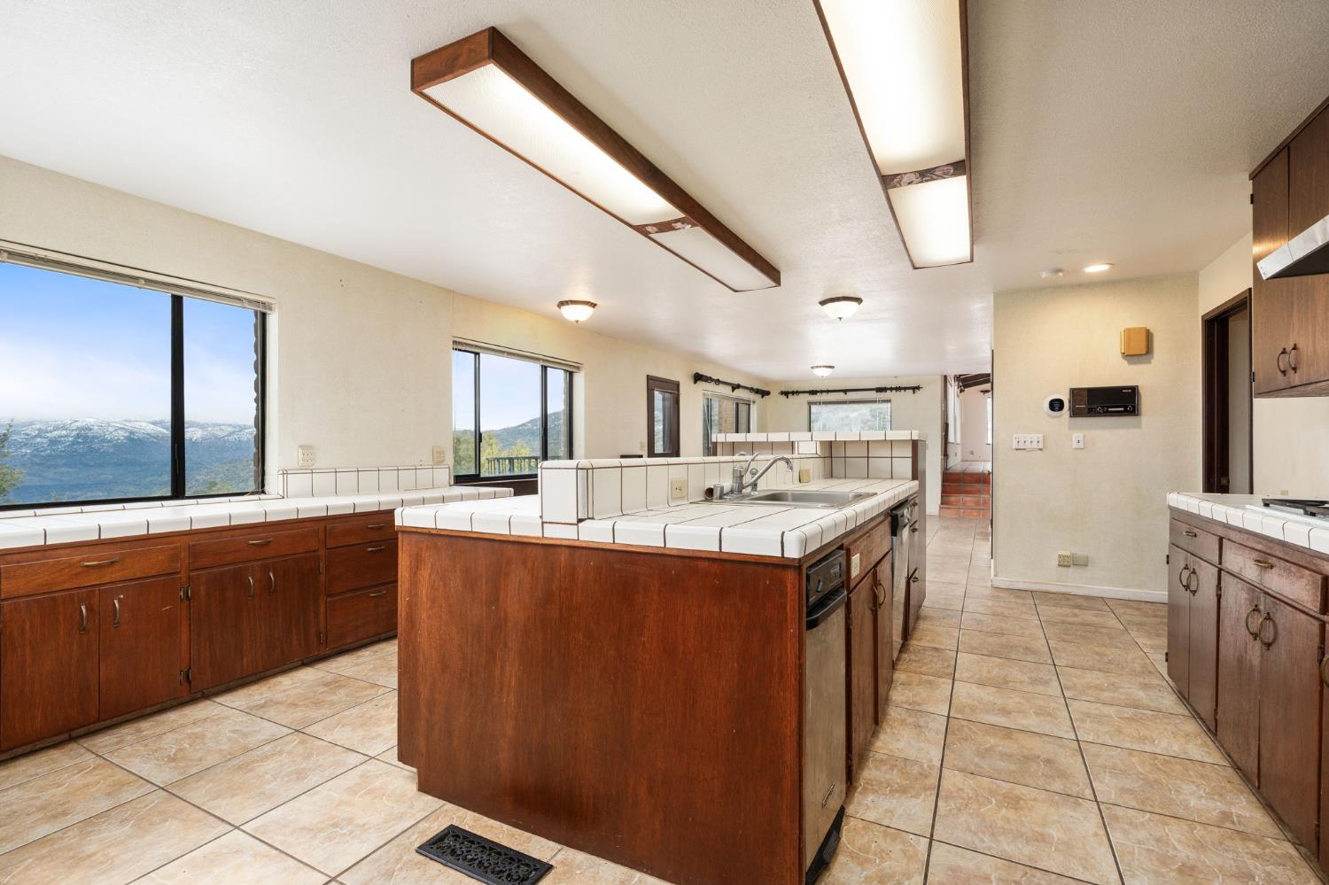 35085 Auberry Rd, Auberry, CA 93602