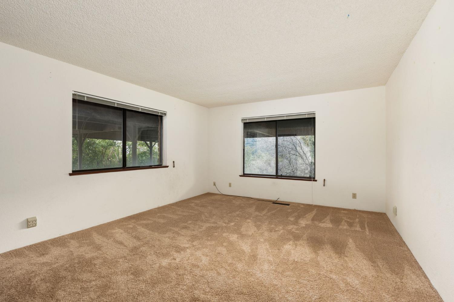 35085 Auberry Rd, Auberry, CA 93602