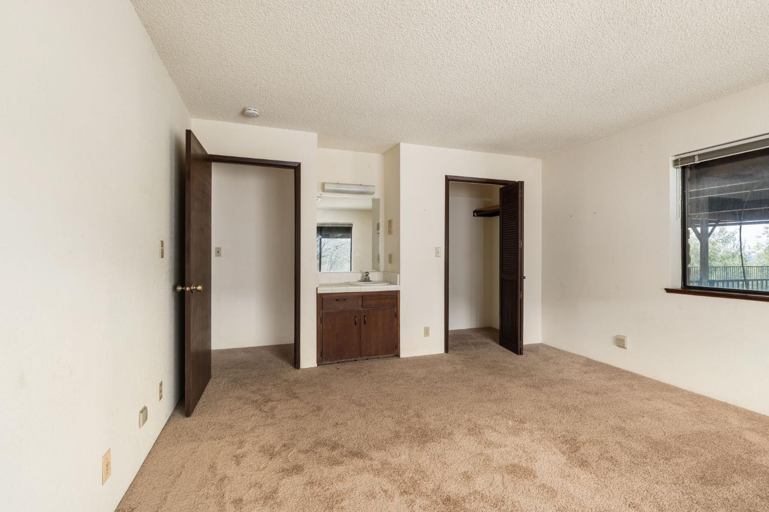 35085 Auberry Rd, Auberry, CA 93602