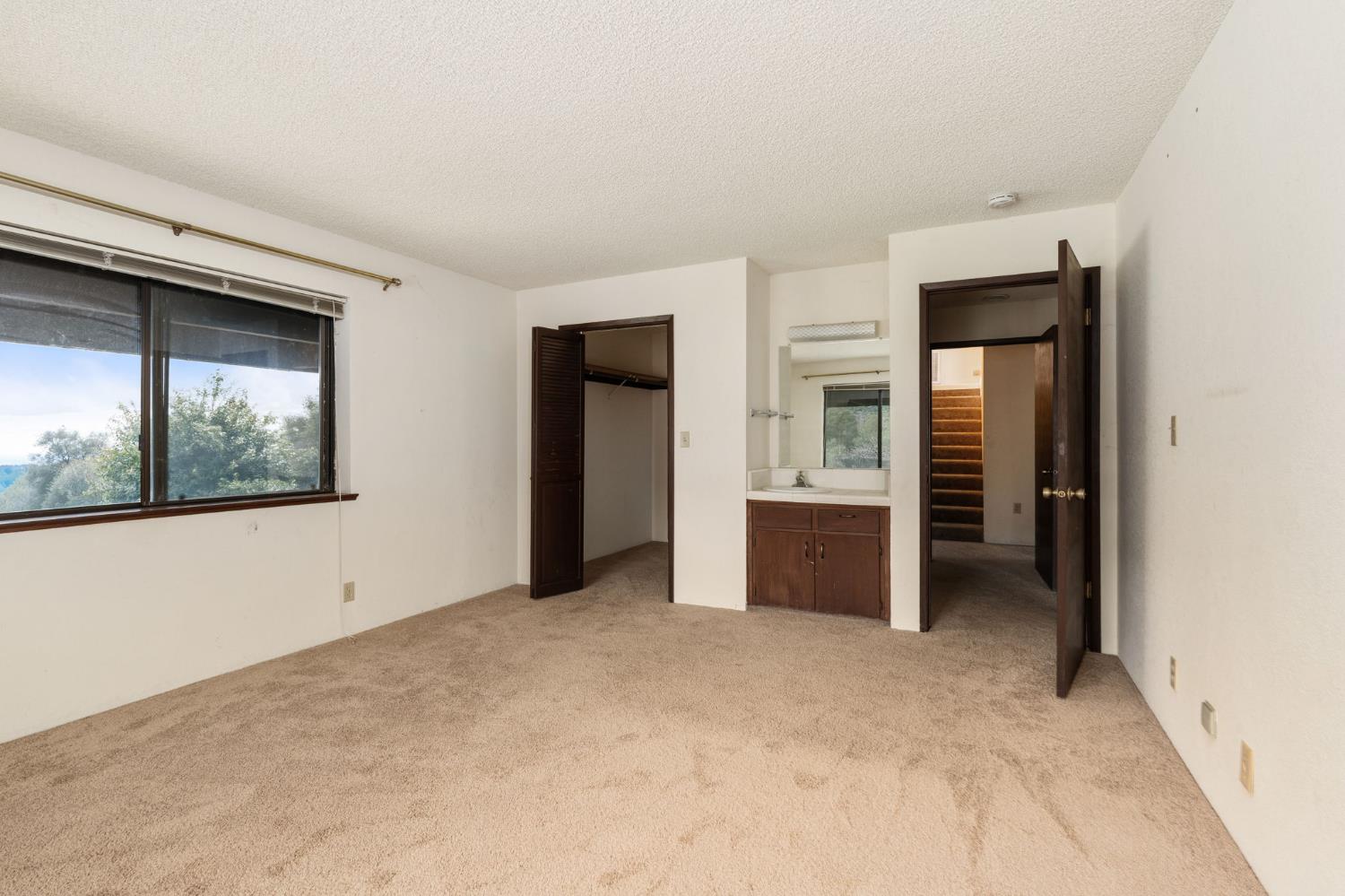 35085 Auberry Rd, Auberry, CA 93602