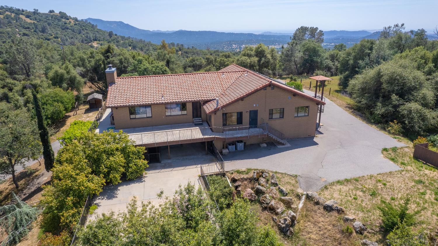 35085 Auberry Rd, Auberry, CA 93602