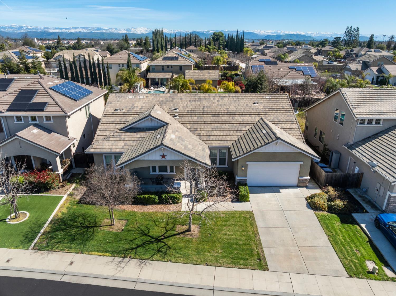 2885 Blackwood Ave, Clovis, CA 93619