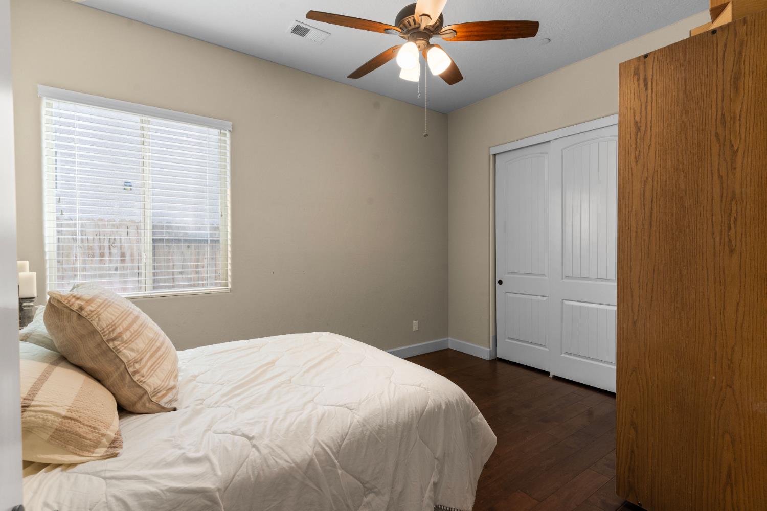 2885 Blackwood Ave, Clovis, CA 93619