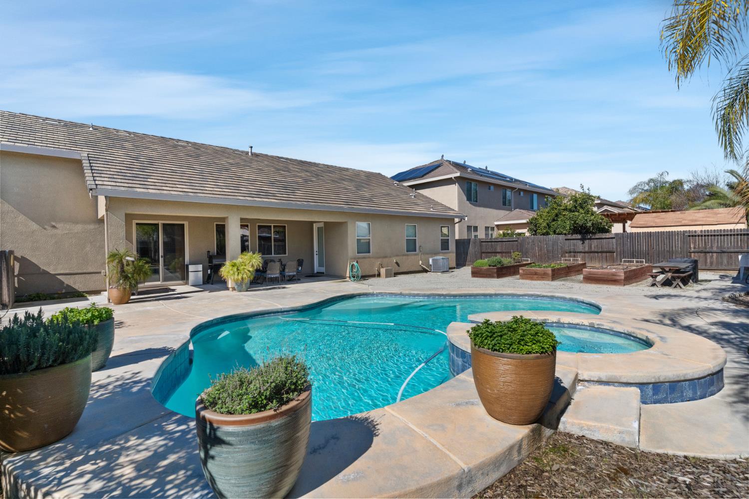 2885 Blackwood Ave, Clovis, CA 93619