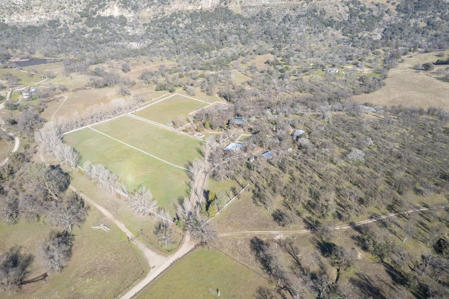 36039 Cranmore Ln, Auberry, CA 93602