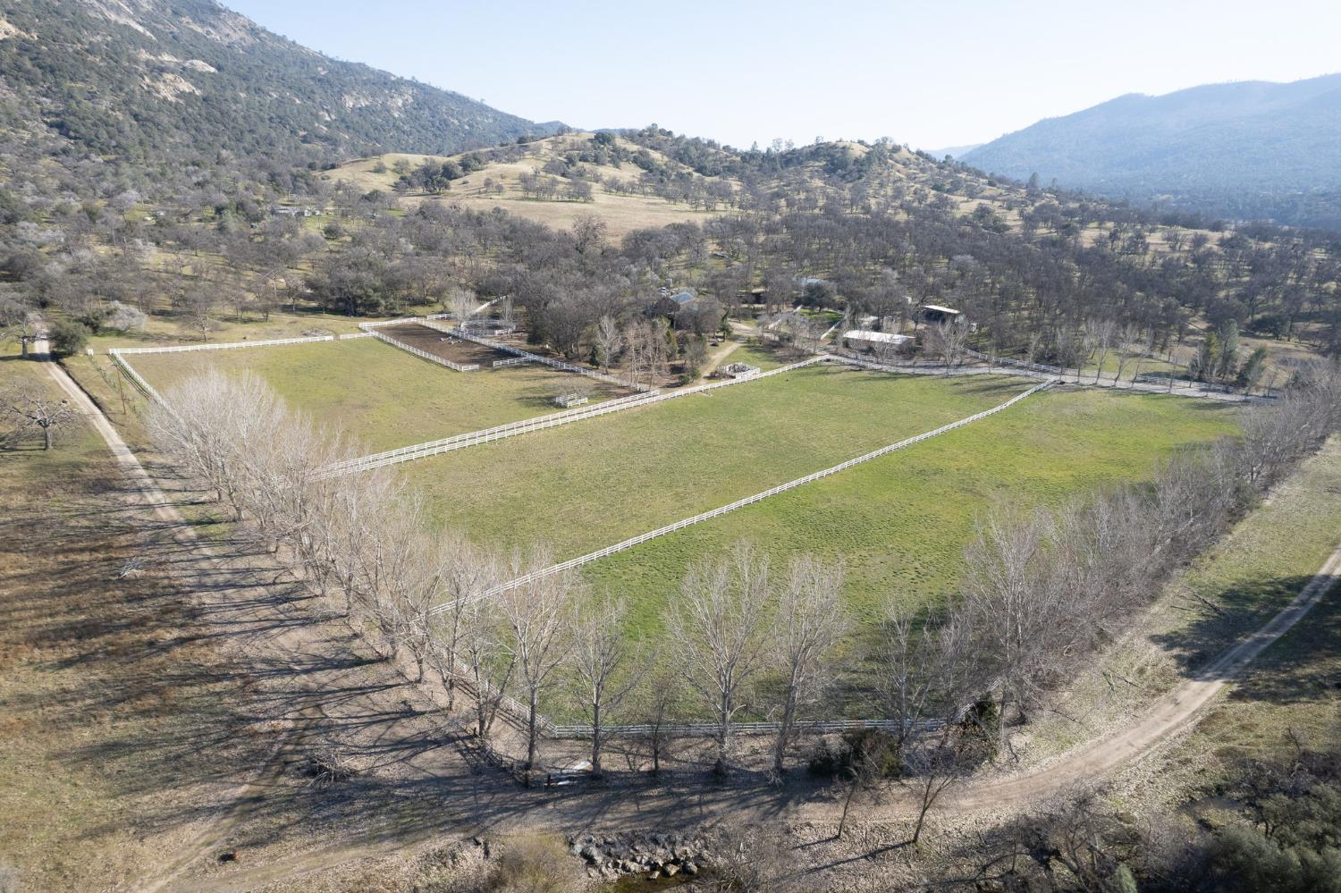 36039 Cranmore Ln, Auberry, CA 93602