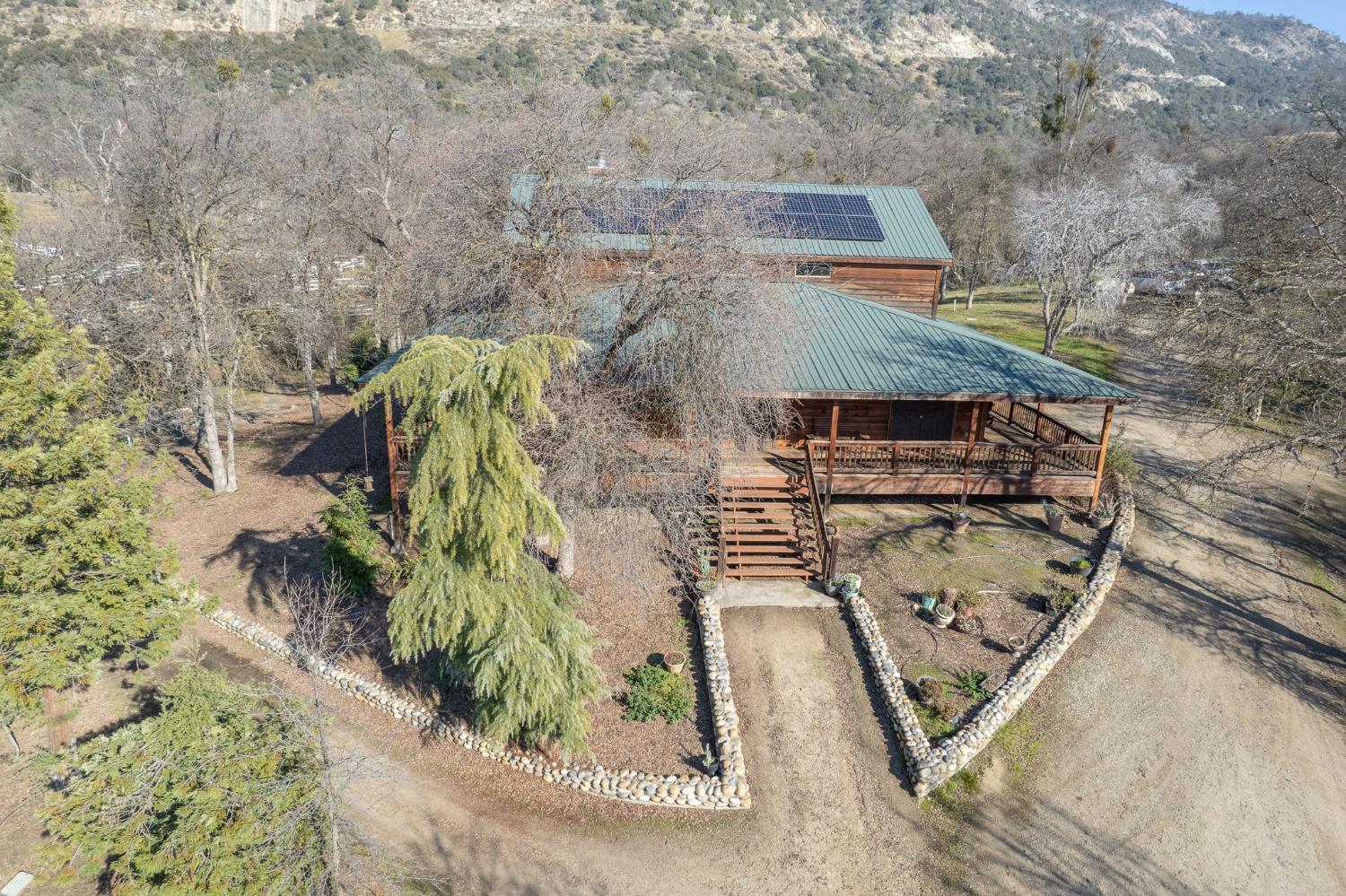 36039 Cranmore Ln, Auberry, CA 93602