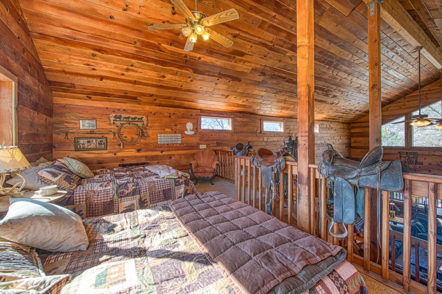 36039 Cranmore Ln, Auberry, CA 93602