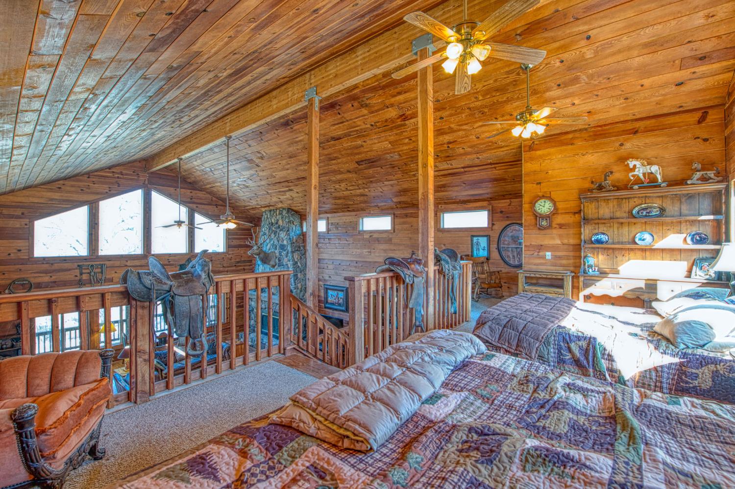 36039 Cranmore Ln, Auberry, CA 93602